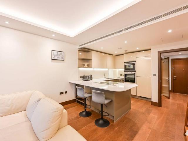 Flat for sale in Blackfriars, Lyons