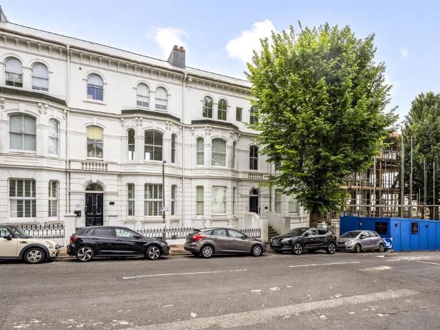 Flat for sale in Round Hill, Brighton & Hove