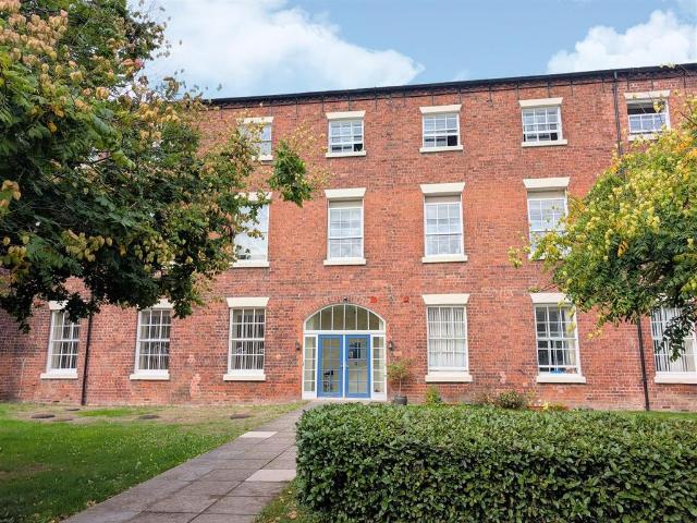 Flat for sale in Cross Houses, Berrington