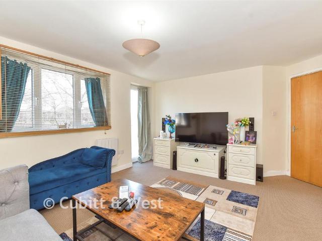 Flat for sale in Fratton, City Of Portsmouth