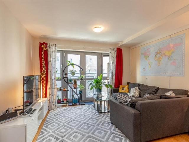 Flat for sale in Kingsdown, Feckenham