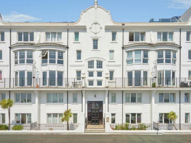 Flat for sale in West Hoe, Mount Wise