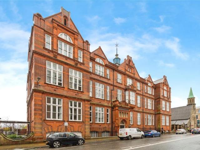 Flat for sale in The Haulgh, Lee Bank