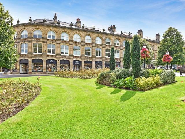 Flat for sale in Low Harrogate, Harrogate