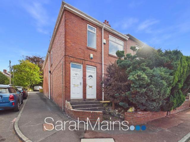 Flat for sale in Low Fell, Tyne And Wear