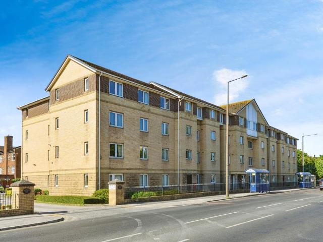 Flat for sale in Poulton-le-Sands, Bare