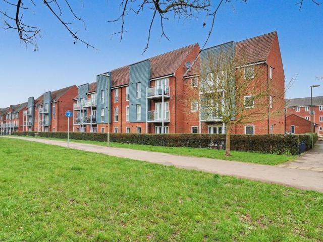 Flat for sale in Eastleigh, Helford