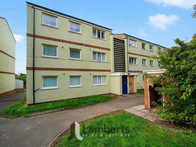 Flat for sale in Winyates, Redditch