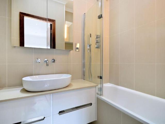 Flat for sale in Marylebone, Greater London