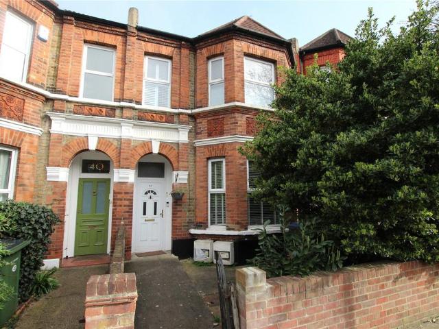 Flat for sale in Glyndon, Greater London