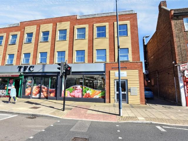 Flat for sale in Welling, Greater London