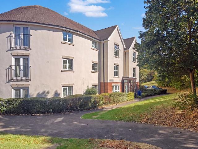 Flat for sale in Chelmsford, Essex