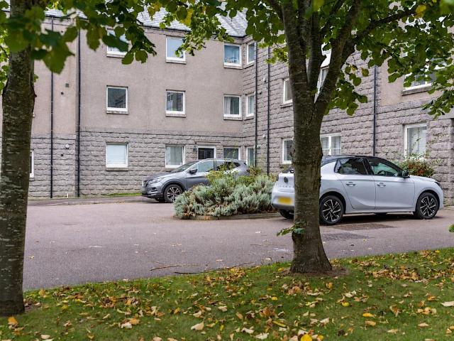 Flat for sale in Ballindoch, Scotland
