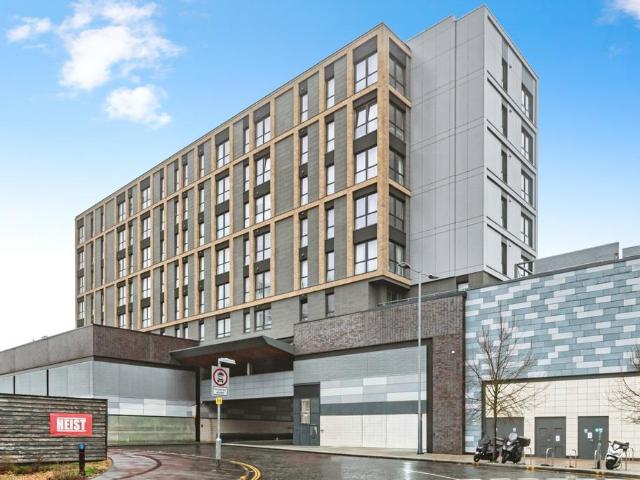Flat for sale in Bracknell