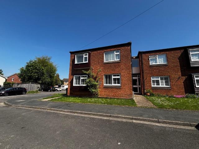Flat for sale in Wendover, Buckinghamshire