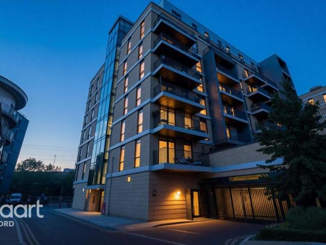 Flat for sale in Greater London