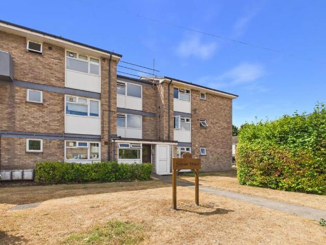 Flat for sale in Huntingdon, Cambridgeshire