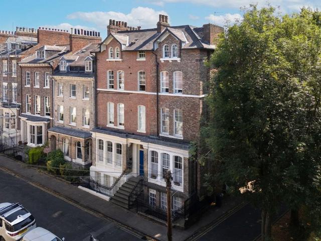 Flat for sale in High Field, York