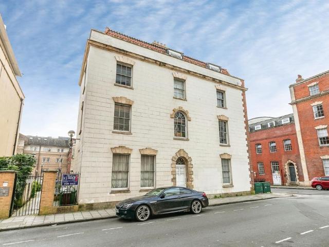 Flat for sale in Feckenham, City Of Bristol