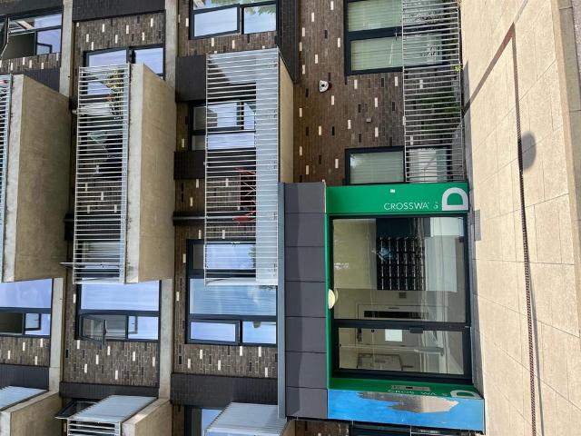 Flat for sale in Slough, Myrke