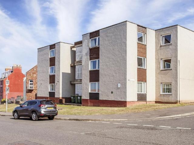 Flat for sale in Dunbar, Scotland