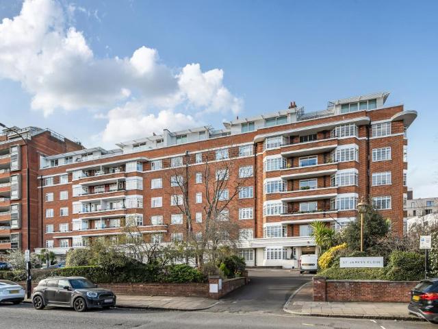 Flat for sale in St. John's Wood, Greater London