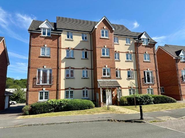 Flat for sale in Bolton Low Houses, Hampshire