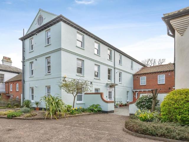 Flat for sale in Comers, Norfolk
