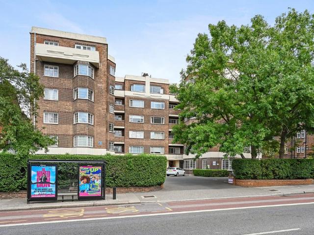 Flat for sale in Kilburn, Greater London