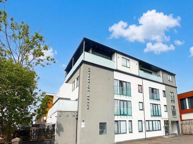 Flat for sale in Poynton
