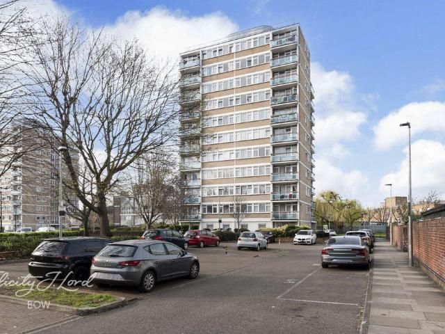 Flat for sale in Poplar Grove, Isle Of Man