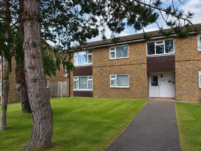 Flat for sale in Colliers End, Hertfordshire