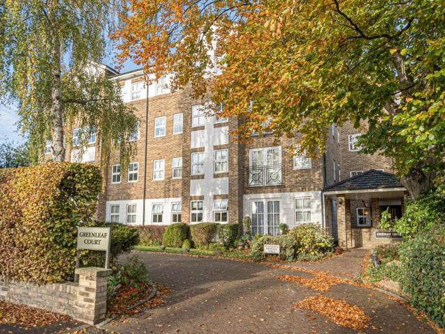 Flat for sale in Whetstone, Cat Hill