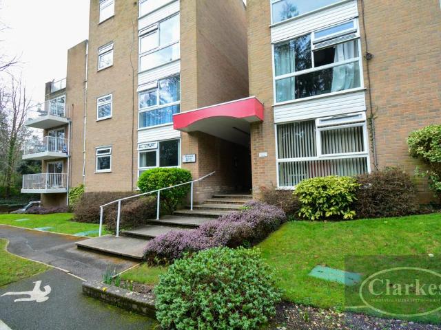 Flat for sale in Winton, Bournemouth
