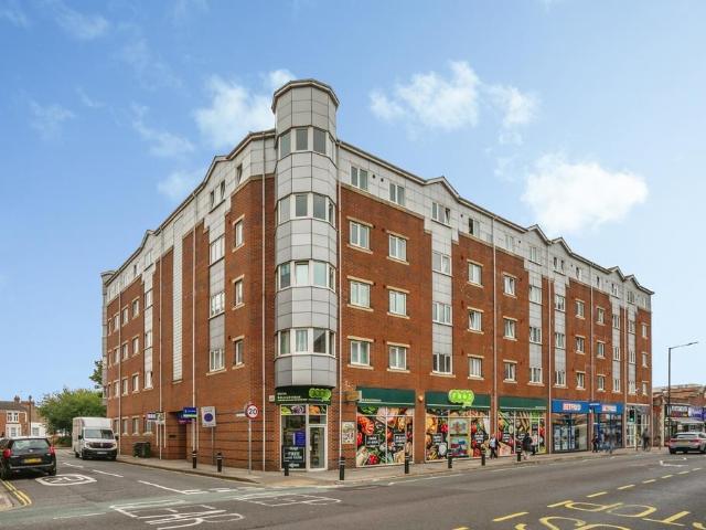 Flat for sale in Fratton, Portsmouth