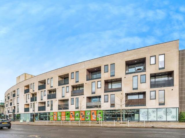 Flat for sale in The Slade, Oxfordshire