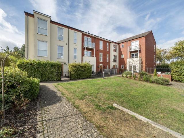 Flat for sale in Rednal, West Midlands