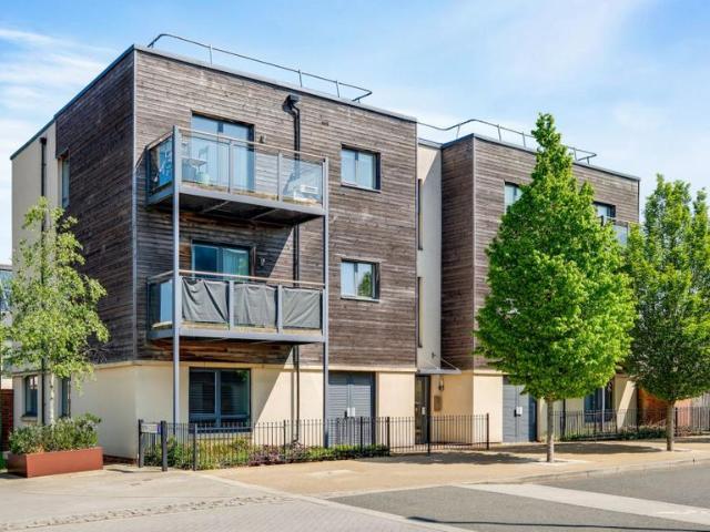 Flat for sale in Elmsbrook, Cherwell