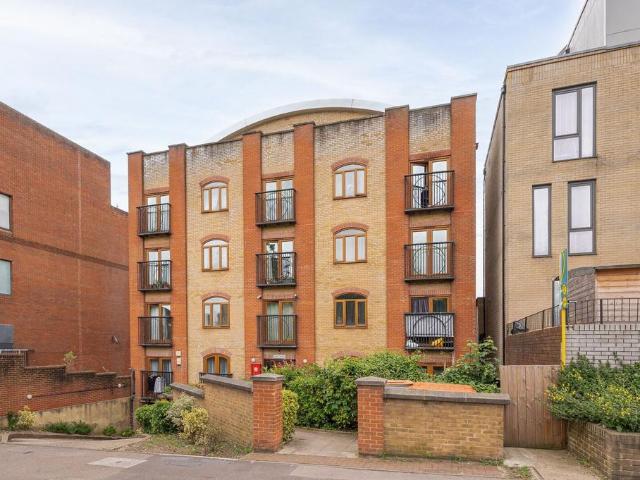 Flat for sale in New Barnet, Isle Of Man