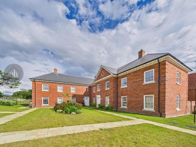Flat for sale in Bedingfield, Suffolk