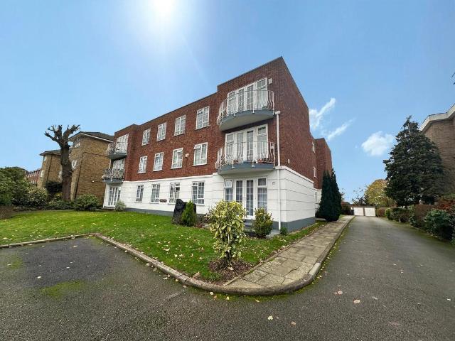 Flat for sale in Shortlands, Greater London