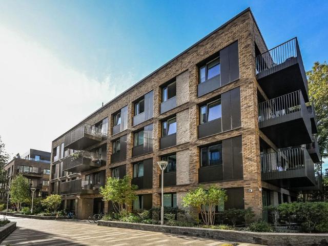 Flat for sale in London Borough of Lewisham, Greater London
