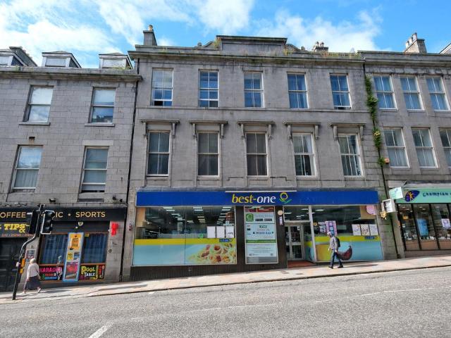 Flat for sale in City Centre, Ballindoch