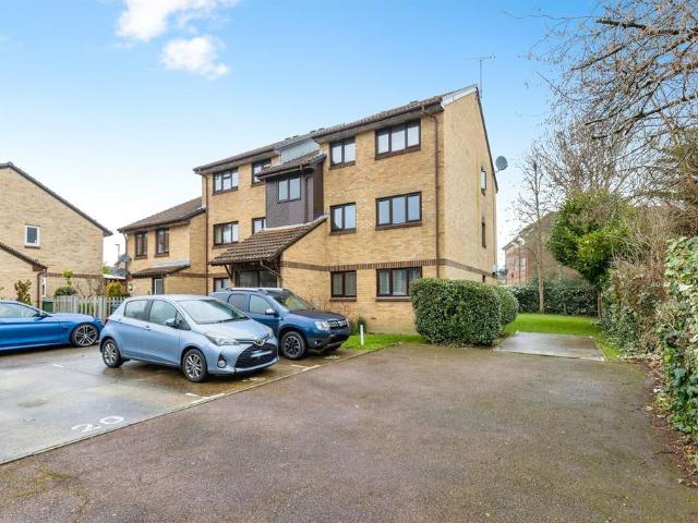 Flat for sale in North Horsham, Horsham