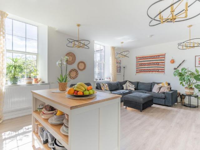 Flat for sale in Feckenham, City Of Bristol