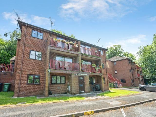 Flat for sale in Comberton, Rushock