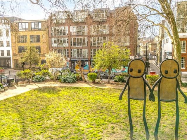 Flat for sale in Shoreditch, Greater London