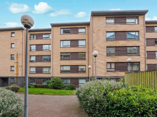 Flat for sale in Merchant City, Scotland