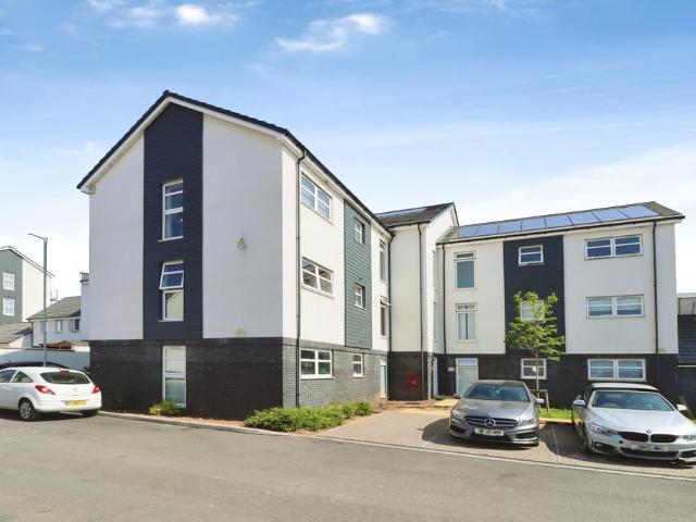 Flat for sale in Patchway, South Gloucestershire