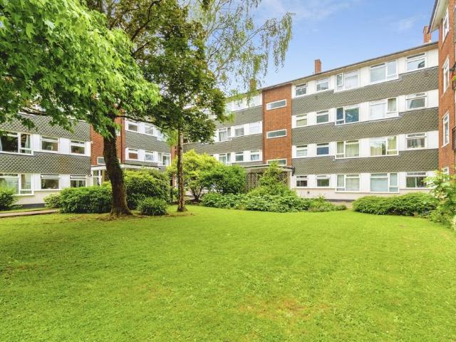 Flat for sale in Banister's Park, City Of Southampton